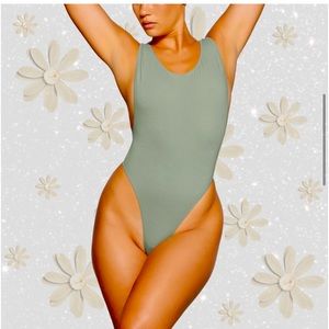 Rare and discontinued SKIMS COTTON JERSEY MUSCLE BODYSUIT | GARNET XS